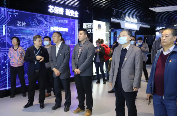 公司党委组织开展“学党史、学榜样、当先锋”联合主题党日活动